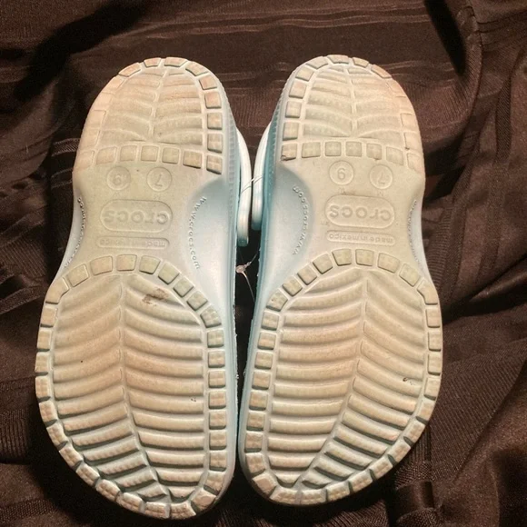 CROCS Blue Water Shoes with Perforated Design and Heel Strap - Picture 6 of 6